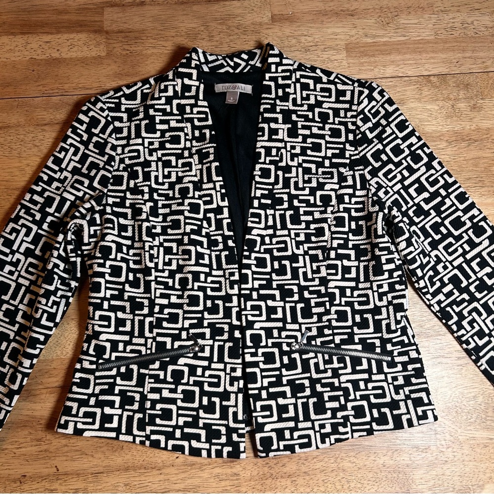 Roz & Ali Black and White Modern Geometric Patterned‎ Blazer Jacket Small